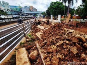 Cegah Banjir, Saluran Air di Kebon Jeruk Diperbesar