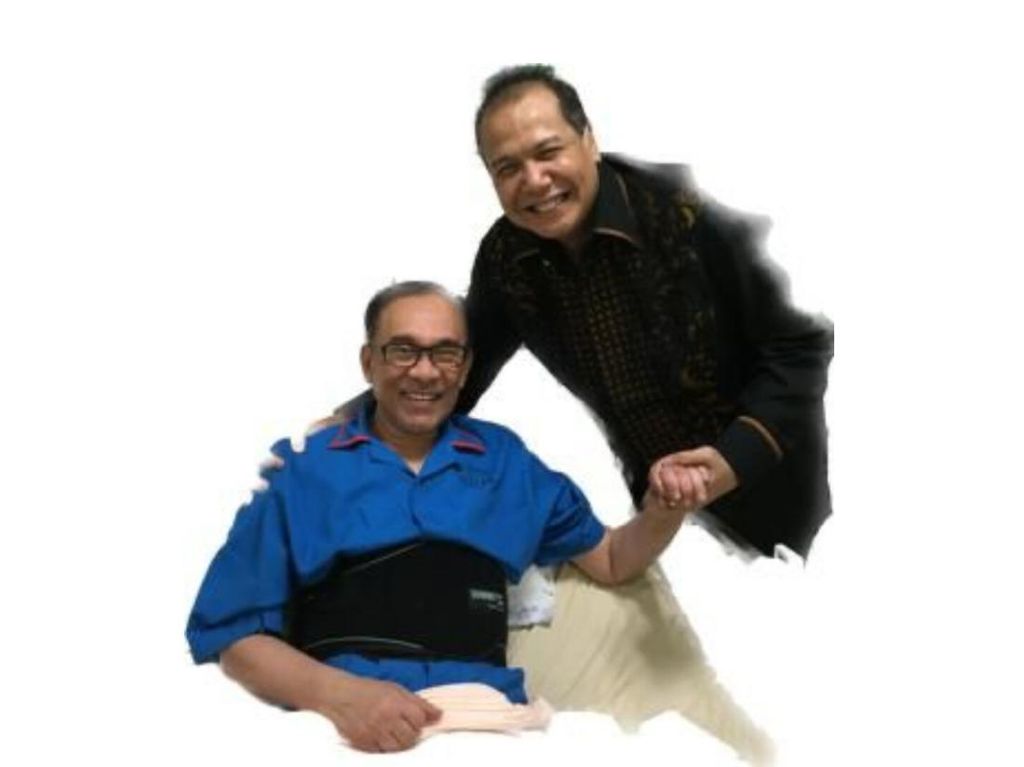 Chairul Tanjung Ucapkan Selamat ke PM Malaysia Anwar Ibrahim Chairul Tanjung Ucapkan Selamat ke PM Malaysia Anwar Ibrahim