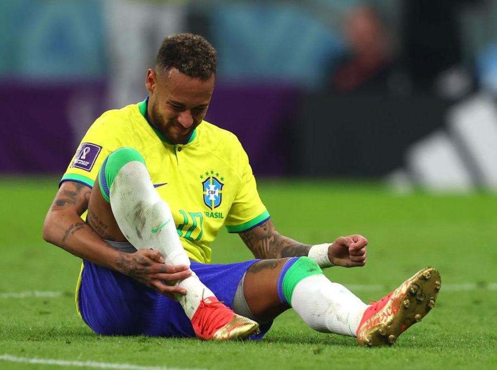 Cedera Lawan Serbia, Kiprah Neymar di Piala Dunia 2022 Terancam