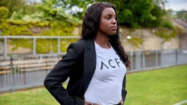Eniola Aluko/Foto: Instagram.com/enialuko Tim penyiaran perempuan untuk piala dunia Qatar 2022