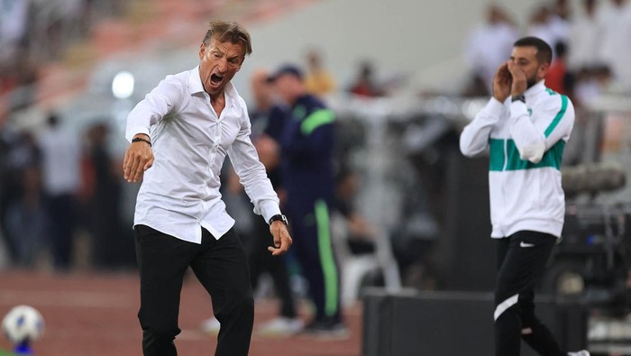 Saudi Arabias French coach Herve Renard reacts during the 2022 Qatar World Cup Asian Qualifiers football match between Saudi Arabia and Australia, at the King Abdullah Sport City Stadium in the city of Jeddah, on March 29, 2022. (Photo by AFP) (Photo by -/AFP via Getty Images)