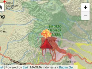 Gunung Semeru Erupsi Lagi