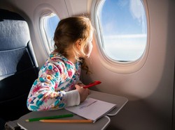 Ini Syarat dan Tips Anak Naik Pesawat Tanpa Pendamping