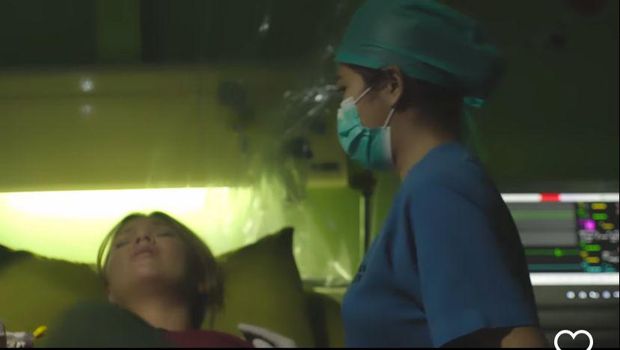 Istri Mayky Wongkar Melahirkan Istri Mayky Wongkar Melahirkan