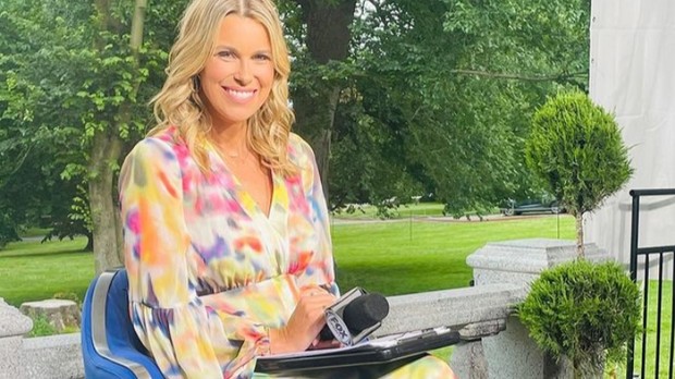 Jenny Taft/Foto: Instagram.com/jennytaft Tim penyiaran perempuan untuk piala dunia Qatar 2022