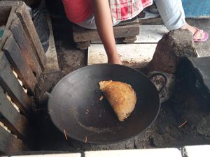 Manis dan Gurihnya Kue Tapel Khas Cirebon