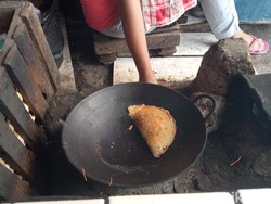Manis dan Gurihnya Kue Tapel Khas Cirebon