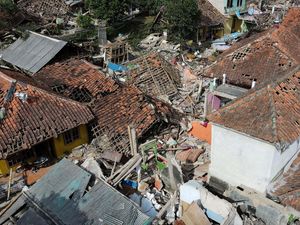 Korban Tewas Akibat Gempa Cianjur Jadi 321 Orang Korban Tewas Akibat Gempa Cianjur Jadi 321 Orang