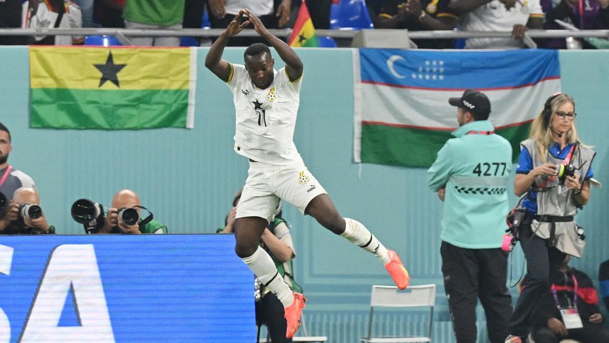 Osman Bukari berselebrasi SIUUU. (Foto: AFP via Getty Images/GLYN KIRK)