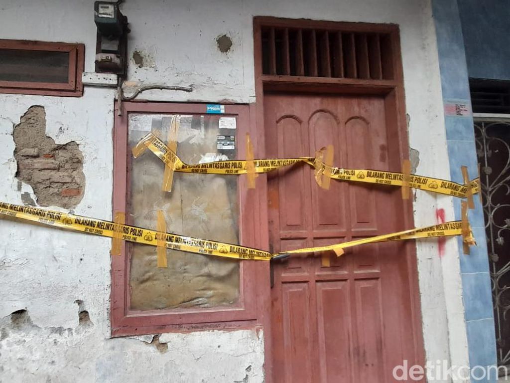 2 Lansia Tewas di Jakbar: Adik Ditemukan Depan Pintu, Kakak di Kamar