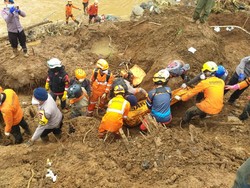 Detik-detik Penemuan 17 Korban Gempa Cianjur di Hari Kelima Pencarian