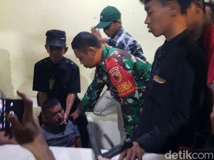 Pria Ini Babak Belur Dimassa gegara Curi Celana Dalam Wanita di Sidoarjo Pria Ini Babak Belur Dimassa gegara Curi Celana Dalam Wanita di Sidoarjo