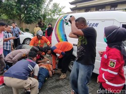 Gedung Perpustakaan Kulon Progo Terbakar, 2 Petugas Damkar Dilarikan ke RS