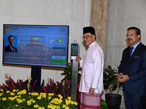 PM Malaysia Anwar Ibrahim Mulai Ngantor di Putrajaya