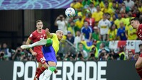 Ini gol cantik Richarlison di menit ke-73, 11 menit usai mencetak gol pertamanya. Foto: DeFodi Images via Getty Images/DeFodi Images