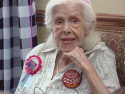 Rutin Minum Tequila Jadi Rahasia Panjang Umur Nenek 101 Tahun Ini