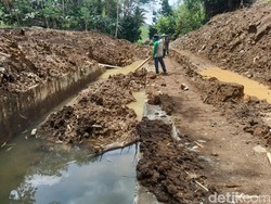 Petani di Soppeng Keluhkan Saluran Irigasi Tertimbun Longsor-Tak Bisa Menanam
