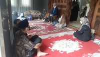 Suasana Duka Rumah Eks Waket DPR Taufik Kurniawan di Semarang
