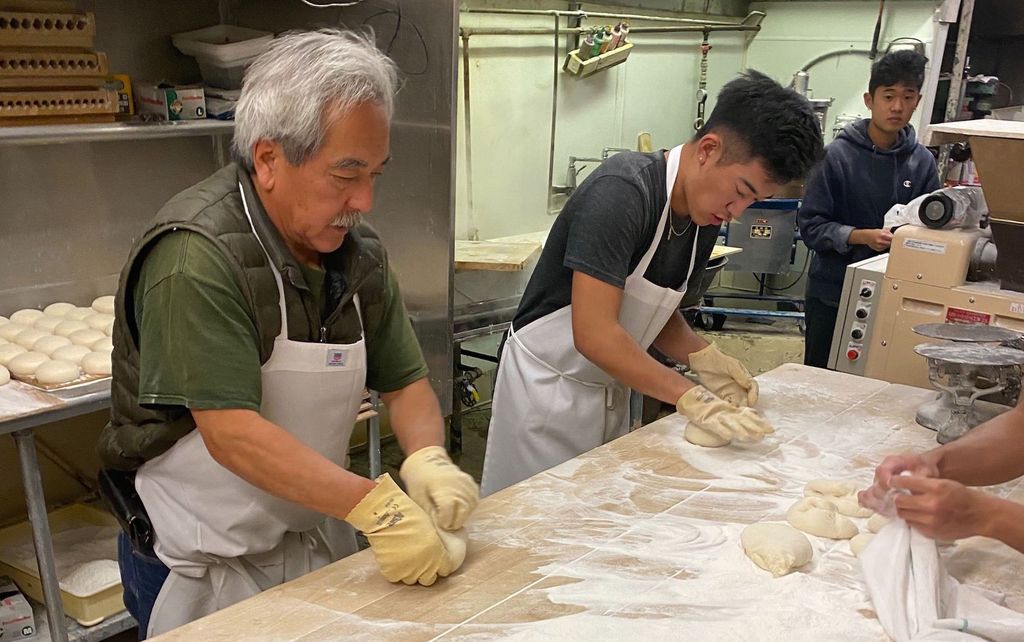 Sudah Ada 119 Tahun Lalu, Toko Mochi Jadul Ini Tetap Eksis Hingga Kini