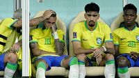 Tangisan Neymar Usai Tinggalkan Laga Brasil vs Serbia