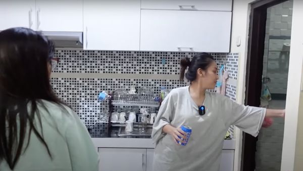 8 Foto Toilet Unik di Rumah Ayu Ting Ting, Desainnya Bikin Melongo Bingung