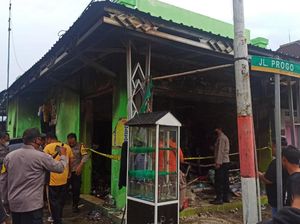 Toko Sembako di Banyuwangi Ludes Terbakar, Kerugian Rp 100 Juta Toko Sembako di Banyuwangi Ludes Terbakar, Kerugian Rp 100 Juta