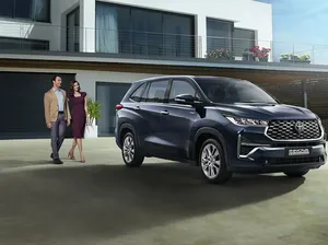 Beda Toyota Kijang Innova Zenix dan Innova Hycross Beda Toyota Kijang Innova Zenix dan Innova Hycross