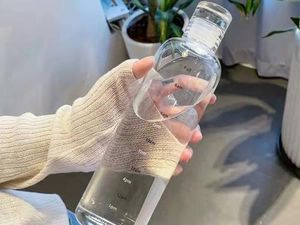 Bahaya Minum Air dari Botol yang Tak Dicuci Bersih Menurut Ahli