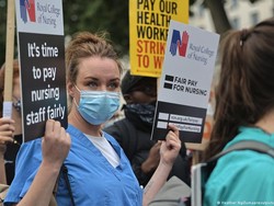Tuntut Naik Gaji, Ribuan Perawat di Inggris Akan Mogok Kerja