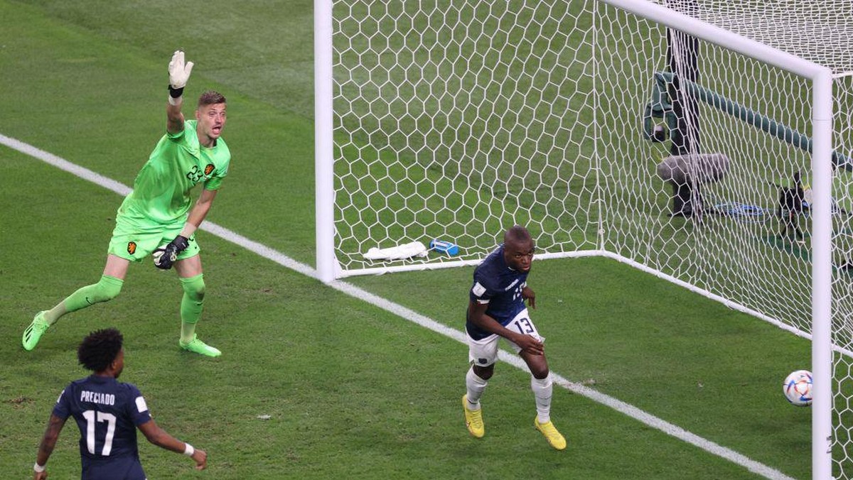 Enner Valencia memuncaki daftar top skor Piala Dunia 2022 (Foto: AFP via Getty Images/ADRIAN DENNIS)