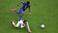 Pada babak kedua, Inggris masih dominan. Meski demikian, Amerika Serikat tampil disiplin.