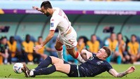Tunisia terus berusaha mencari gol penyama skor termasuk di periode enam menit injury time. Tapi tidak ada lagi gol tambahan. Australia menang 1-0 atas Tunisia. (Alex Livesey/Getty Images)