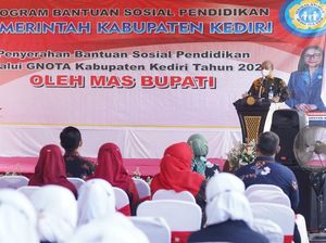 Bupati Kediri Kucurkan Bantuan Pendidikan Tahap Kedua ke 2.200 Pelajar