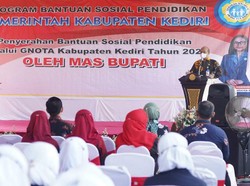 Bupati Kediri Kucurkan Bantuan Pendidikan Tahap Kedua ke 2.200 Pelajar