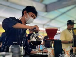 Puluhan Barista Adu Jago di Festival Kopi Nusantara Bondowoso