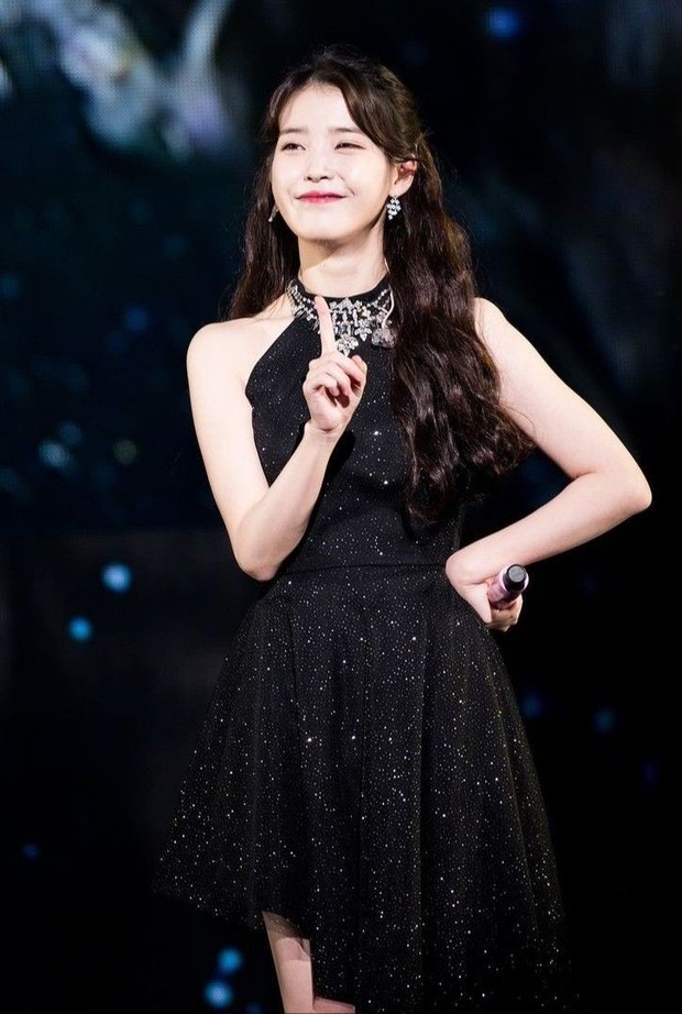 Gaya panggung IU/Foto: Instagram.com/dlwlrms_iufans Gaya panggung IU