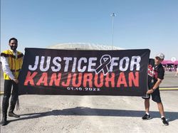 Kisah Warga Malang Terbang dari Kenya ke Piala Dunia Suarakan Kanjuruhan