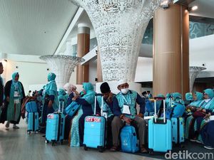 378 Jemaah Umrah Diberangkatkan Lagi dari Bandara Kertajati