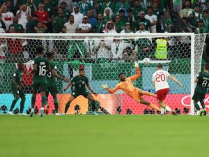 Babak I: Polandia Ungguli Arab Saudi 1-0, Szczesny Heroik