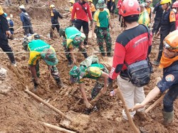 Yonzipur dan Tim Gabungan Evakuasi 9 Jenazah Rombongan Mobil Al-Azhar