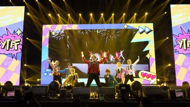 Travis Japan di YouTube Fanfest 2022 Singapore.