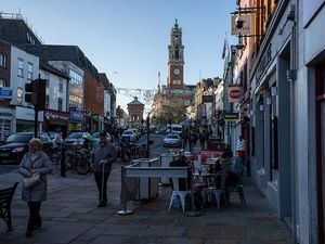 Wajah Kota Tua Peninggalan Romawi di Inggris