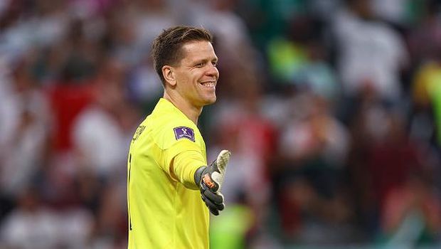 AL RAYYAN, QATAR - NOVEMBER 26: Wojciech Szczesny of Poland celebrates saving a penalty kick during the FIFA World Cup Qatar 2022 Group C match between Poland and Saudi Arabia at Education City Stadium on November 26, 2022 in Al Rayyan, Qatar. (Photo by Pawel Andrachiewicz/PressFocus/MB Media/Getty Images)