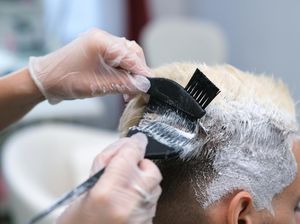 4 Mitos Rambut Putih, Disinggung Jokowi Soal Ciri Pemimpin Merakyat 4 Mitos Rambut Putih, Disinggung Jokowi Soal Ciri Pemimpin Merakyat