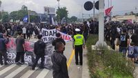 Aremania Turun ke Jalan Lagi dengan Tuntutan yang Sama
