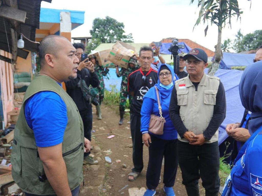 Diinstruksi AHY, Wasekjen Jovan Salurkan Bantuan untuk Korban Gempa Cianjur
