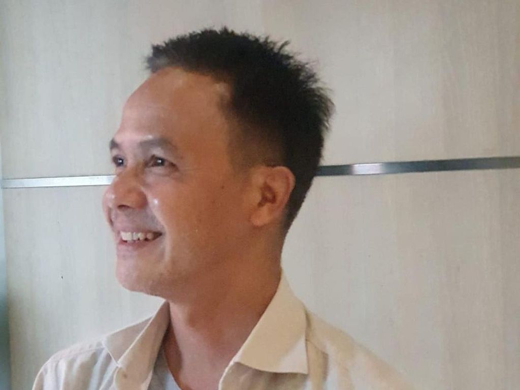 Gaya Rambut Anies-Ganjar Usai Jokowi Sebut Pemimpin Rambut Putih Gaya Rambut Anies-Ganjar Usai Jokowi Sebut Pemimpin Rambut Putih