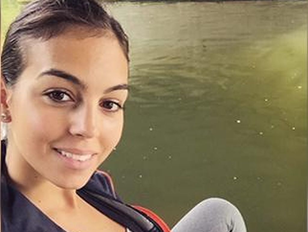 Foto Jadul Pacar Ronaldo Terungkap, Intip 8 Transformasi Georgina Rodriguez Foto Jadul Pacar Ronaldo Terungkap, Intip 8 Transformasi Georgina Rodriguez