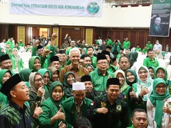 Ganjar Masih Berambut Putih saat Hadiri Acara PPP di Semarang
