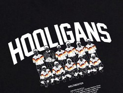 Diajak Bernostalgia Piala Dunia oleh Hooligans